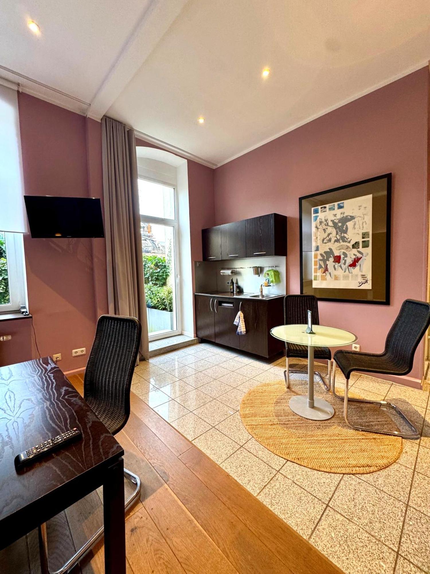 The New Yorker Hotel Koeln-Messe ภายนอก รูปภาพ